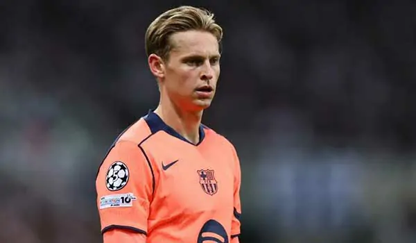 برشلونة قريب من تجديد عقد دي يونج