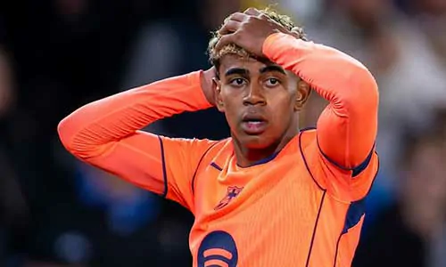 هانسي فليك يقدم نصيحة للامين يامال بعد دعوات لبيع نجم برشلونة