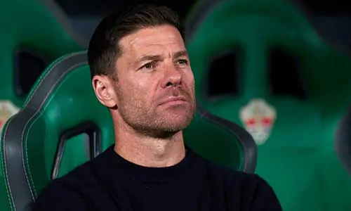 تشابي ألونسو يرد على تكهنات إقالته من ريال مدريد